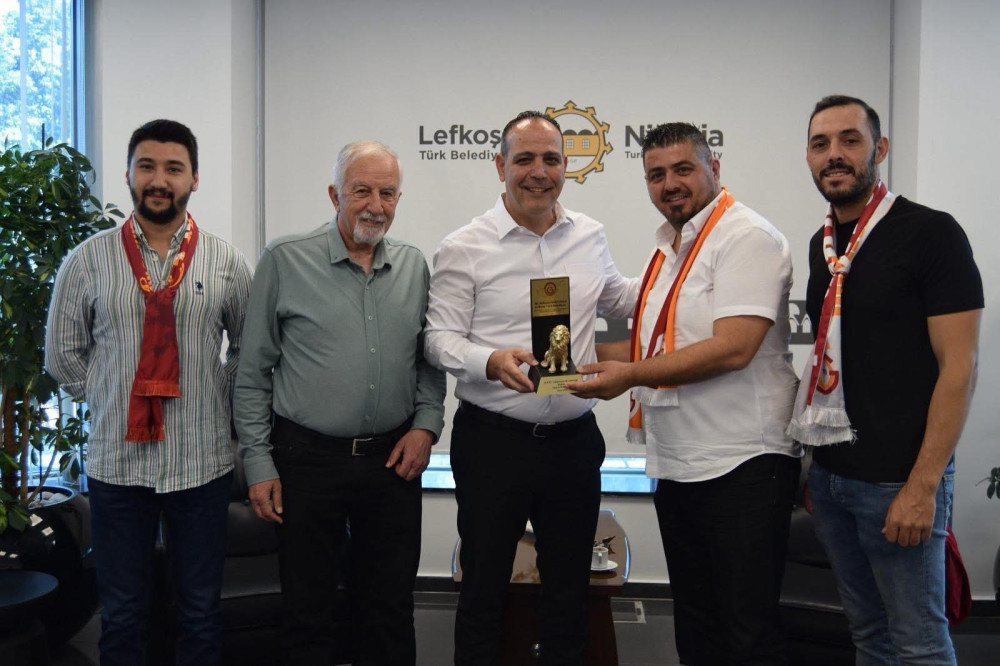 Galatasaray Taraftar Derneği’nden Harmancı’ya ziyaret